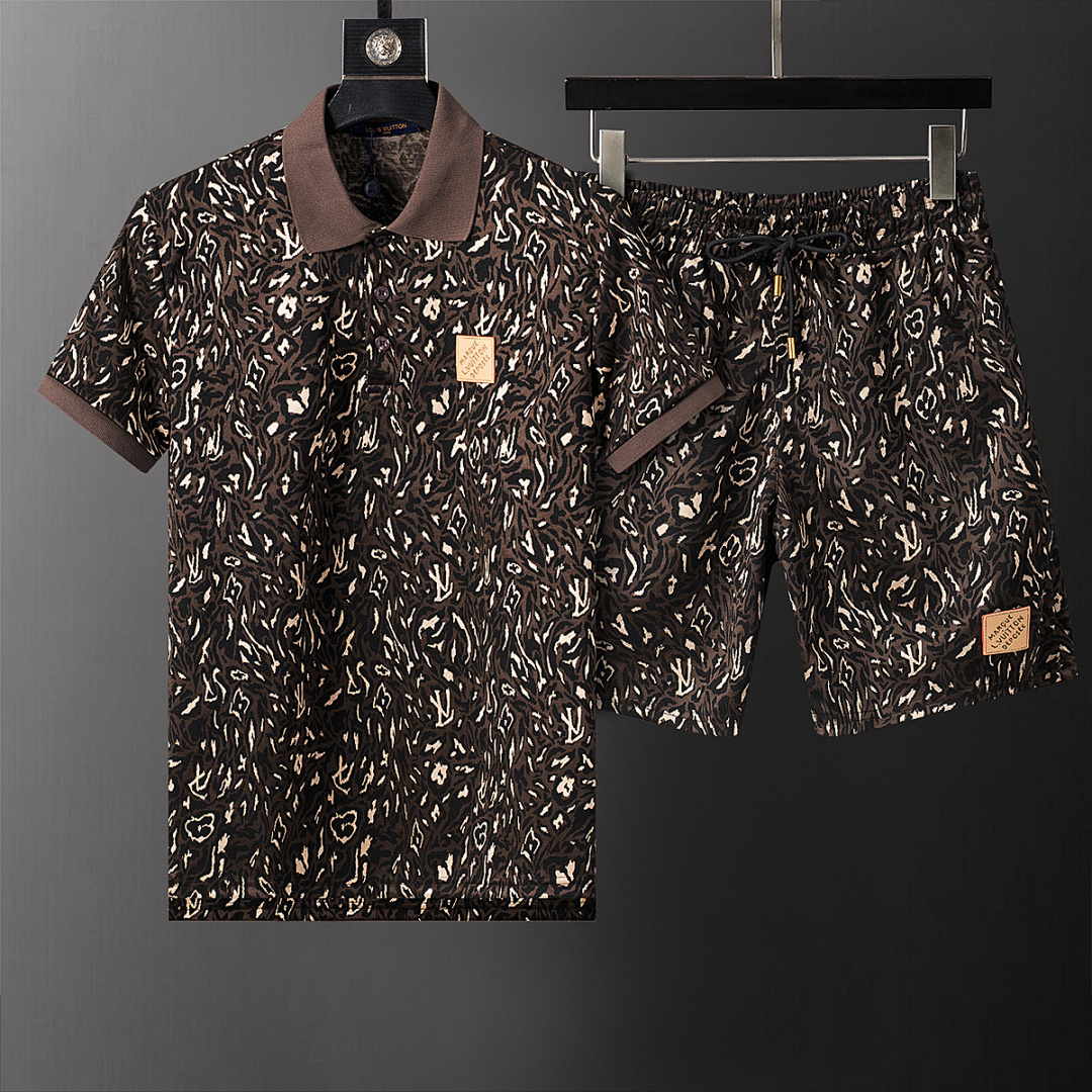 Picture of Men's polo shirt and shorts set