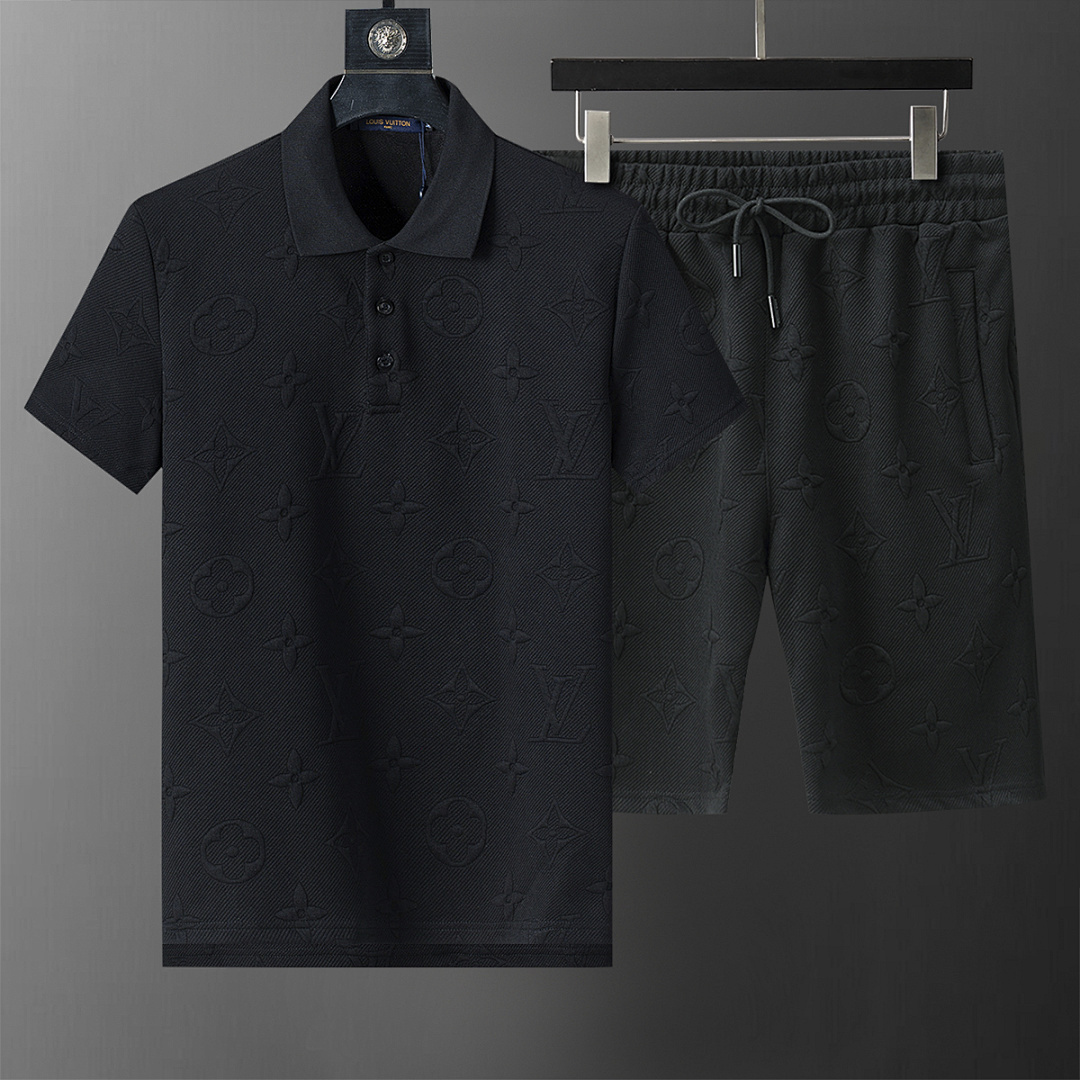 Picture of Men's polo shirt and shorts set