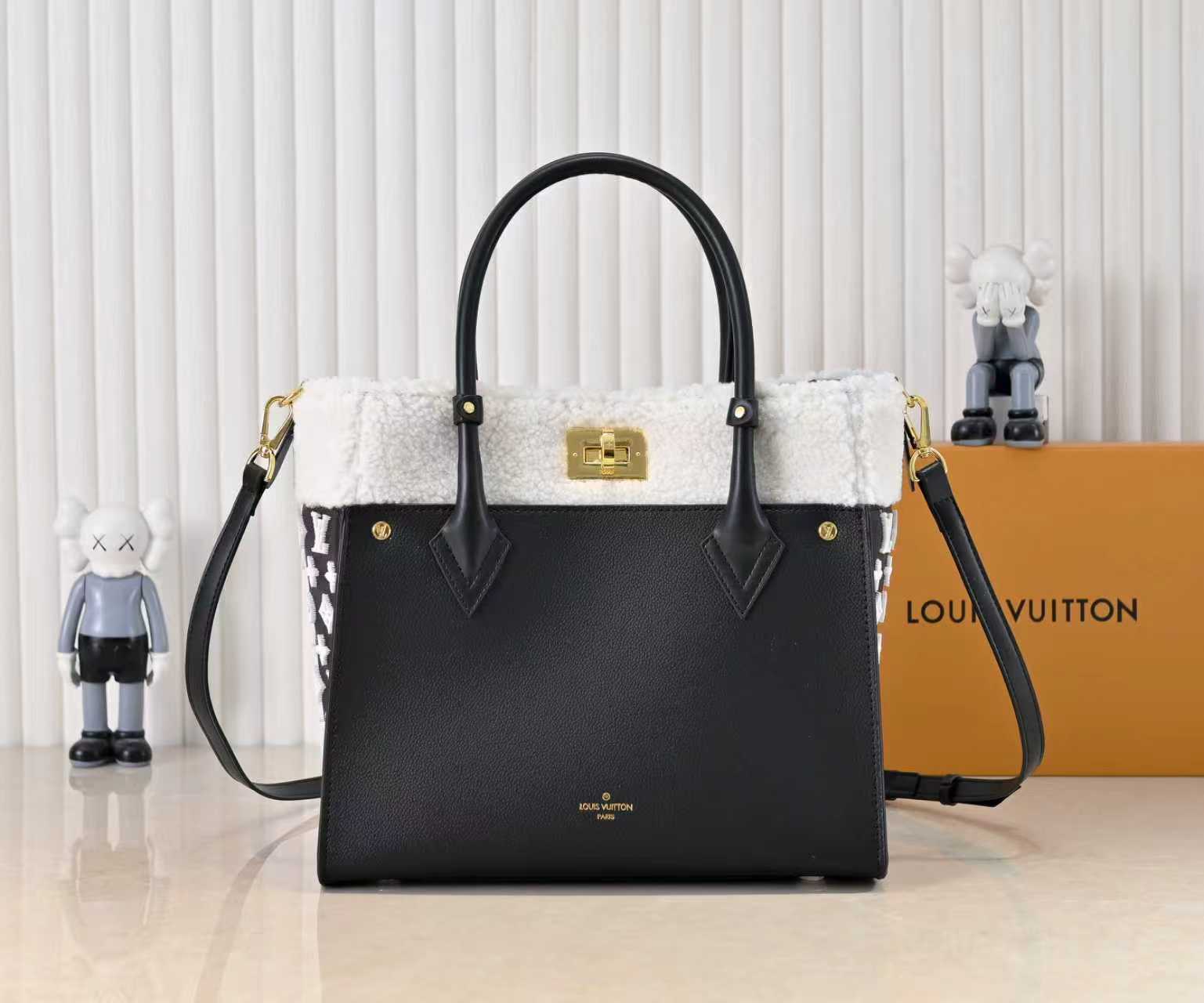 Picture of Women Handbag